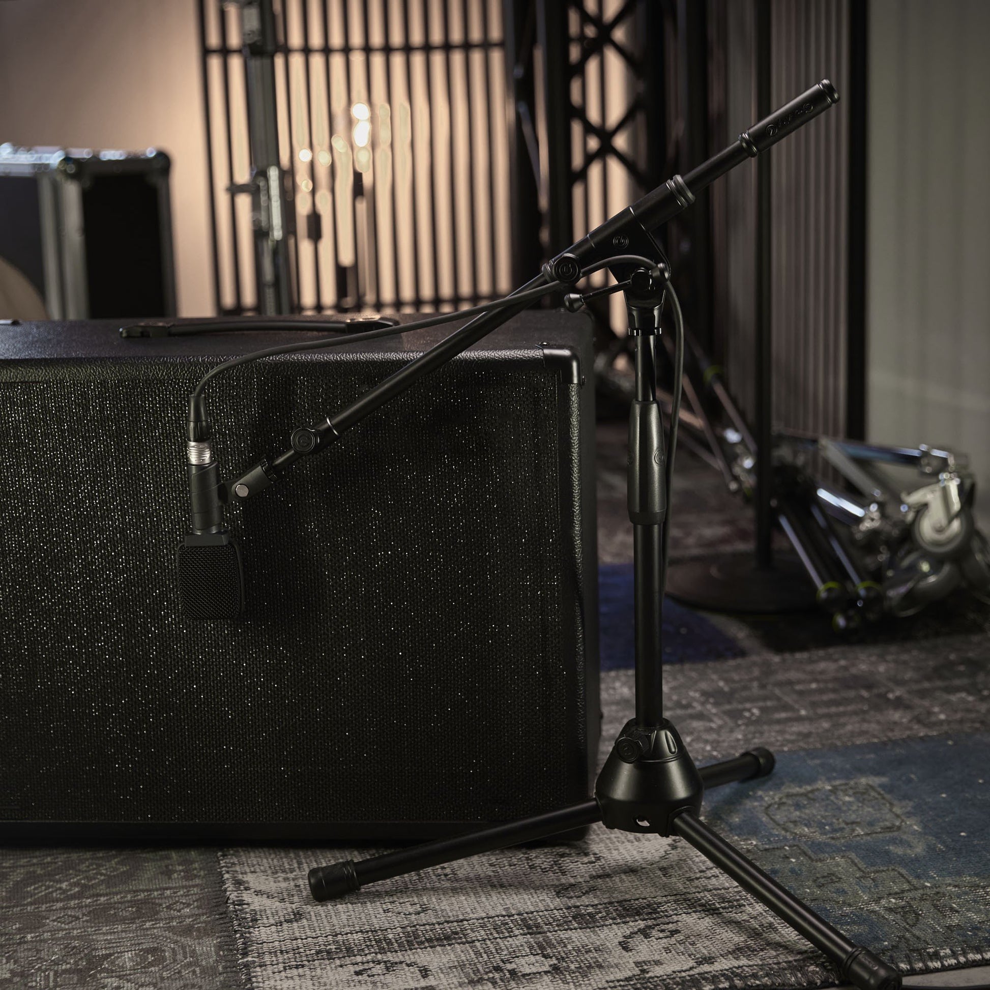 Gravity TMS 4232 B Touring Series Short Microphone Stand