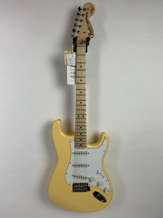 Fender Yngwie Malmsteen Stratocaster, Scalloped Maple Fingerboard, Vintage White (B-Stock)