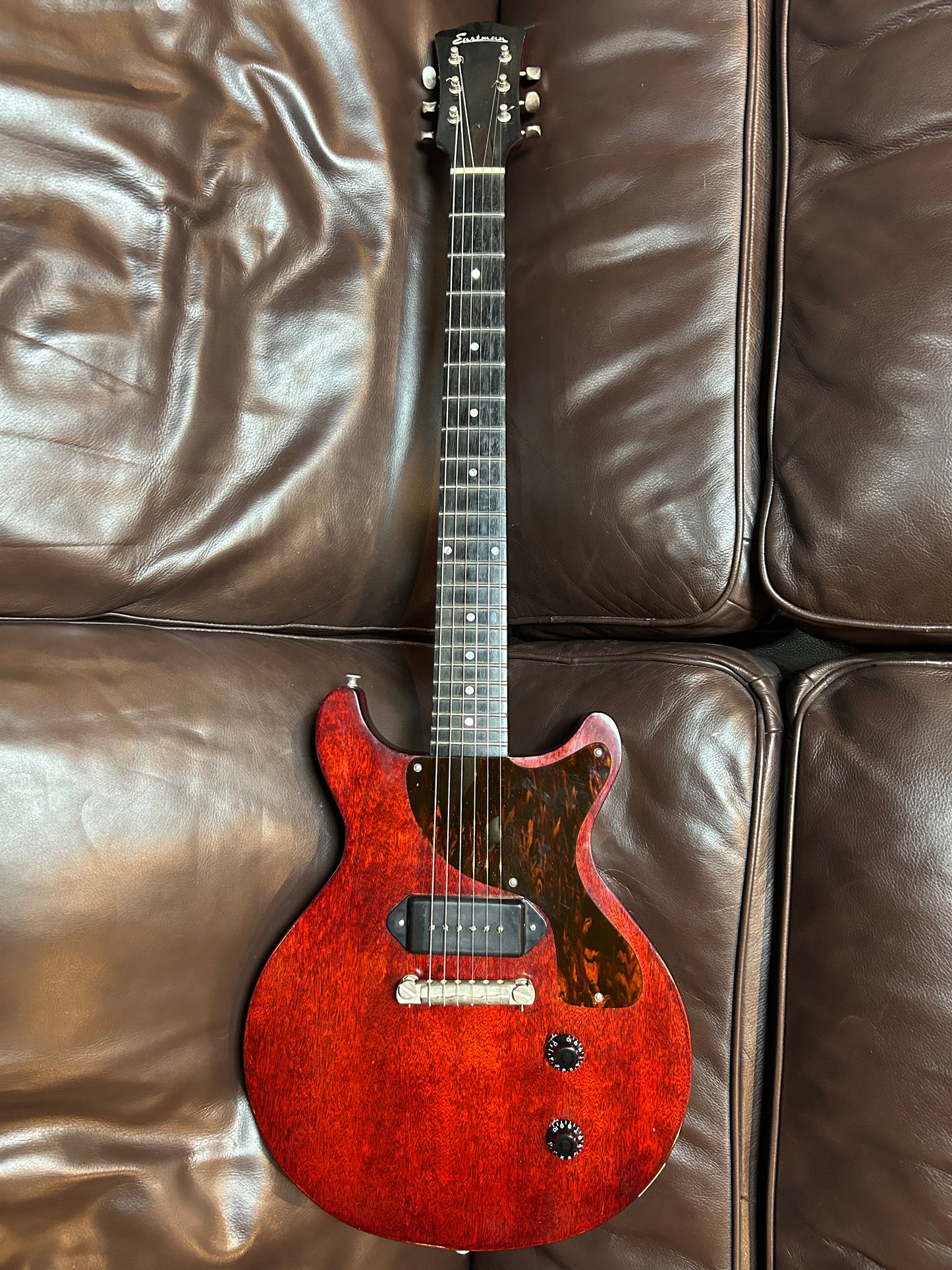 Eastman SB55DC TV Vintage Red