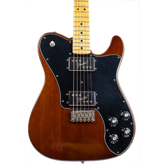 Fender Classic Series 72 Tele Deluxe in Walnut