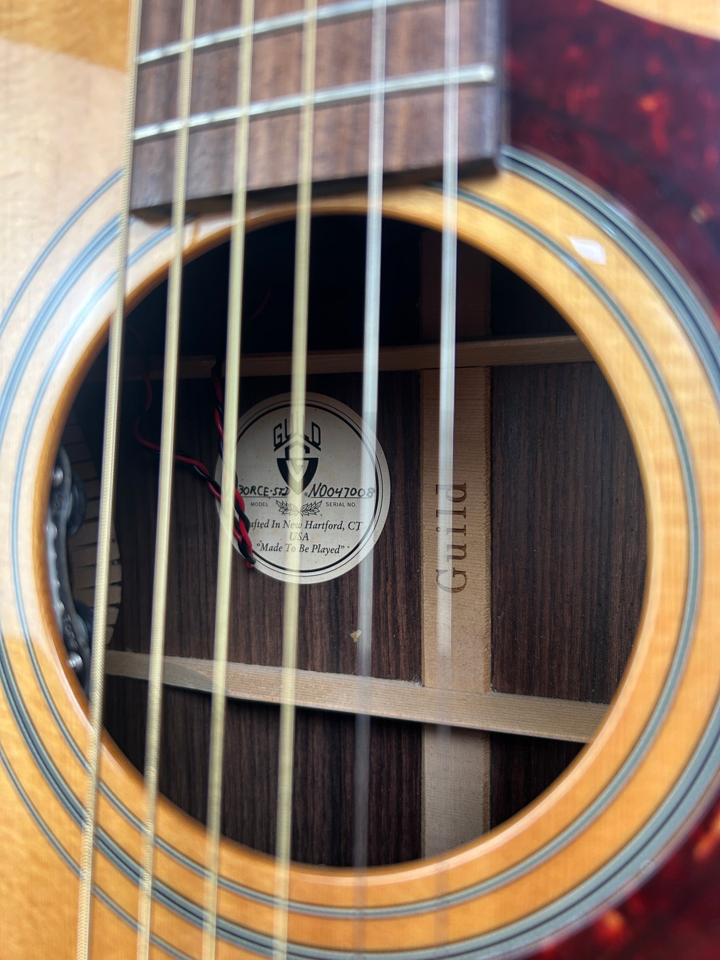 Guild F30RCE Standard, Natural