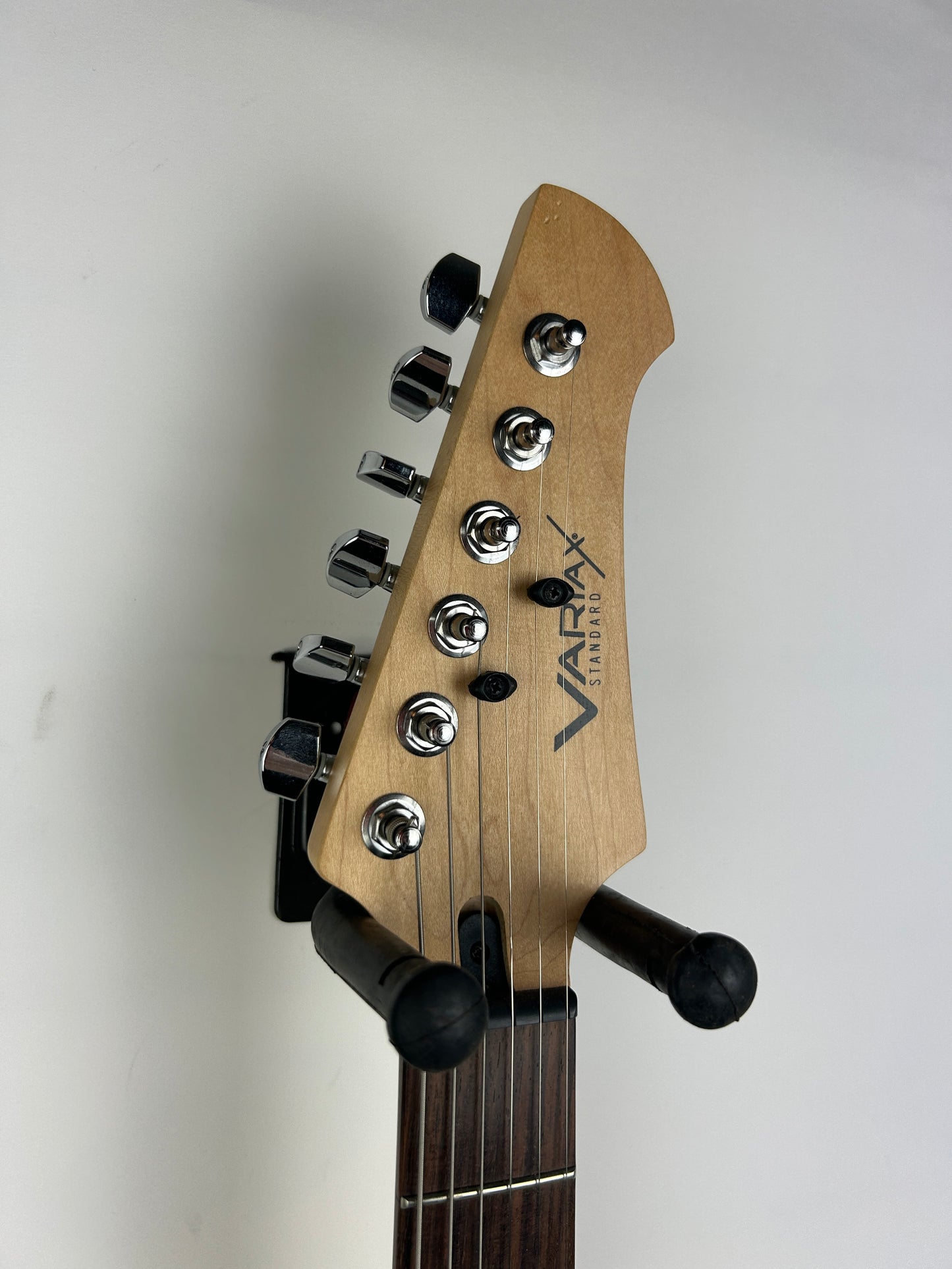 Line 6 Variax Standard, White (Pre-Owned)