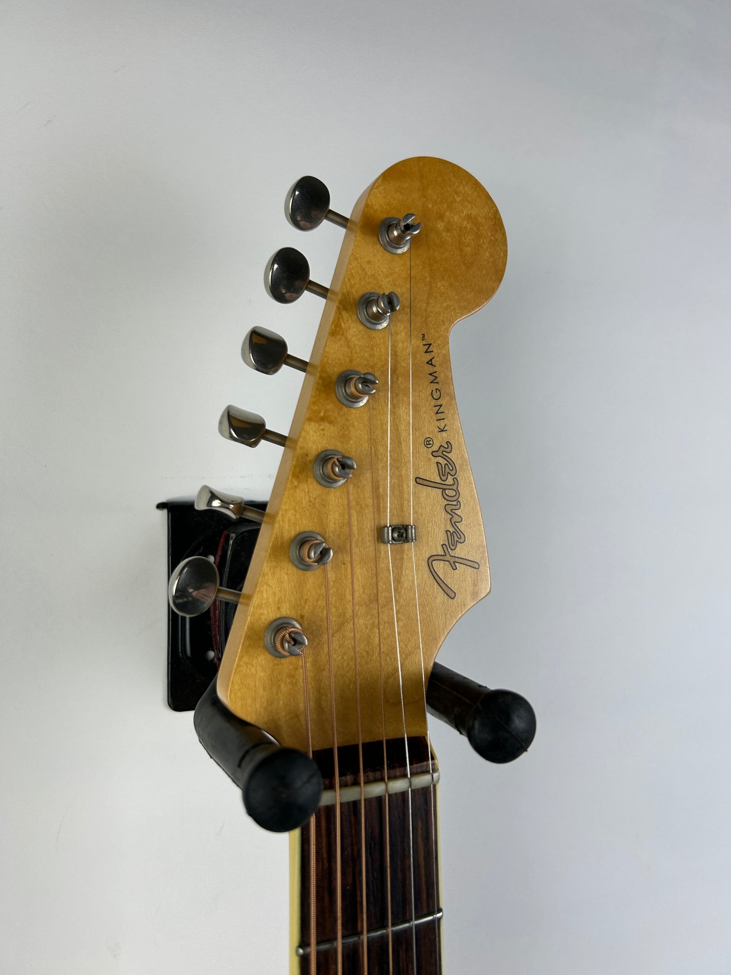 Fender USA Select Kingman V Acoustic Guitar, Sunburst
