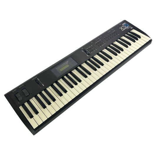 Korg X5D Synthesiser