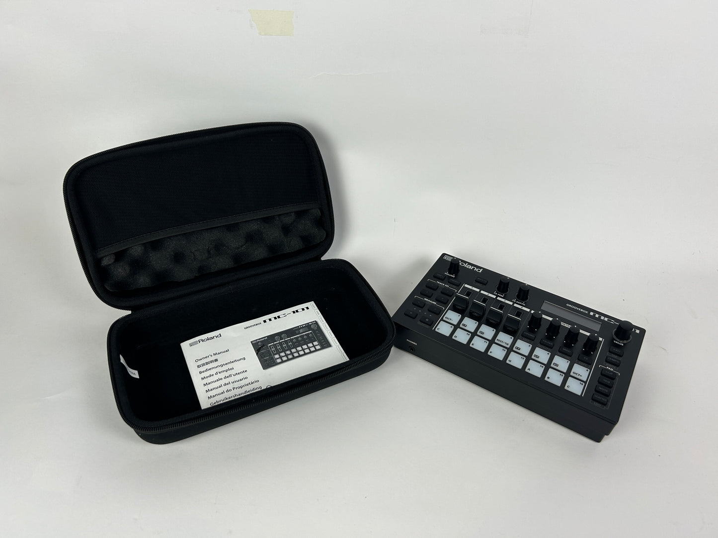 Roland MC101 Groovebox (Pre-Owned)