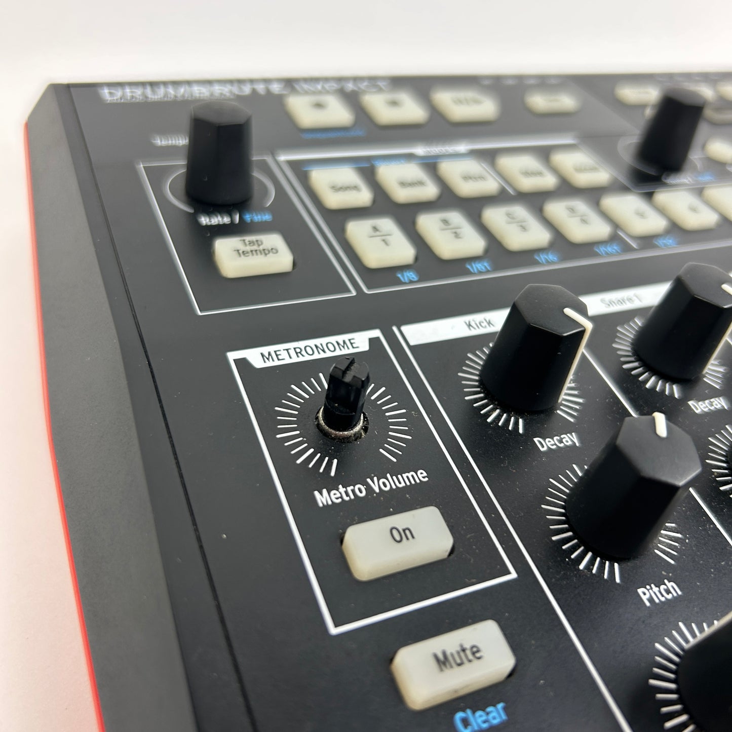 Arturia Drumbrute Impact Drum Machine
