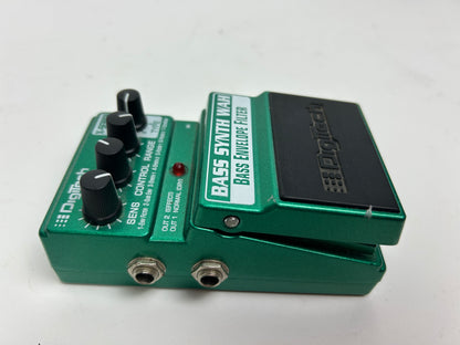 Digitech Bass Synth Wah Effects Pedal