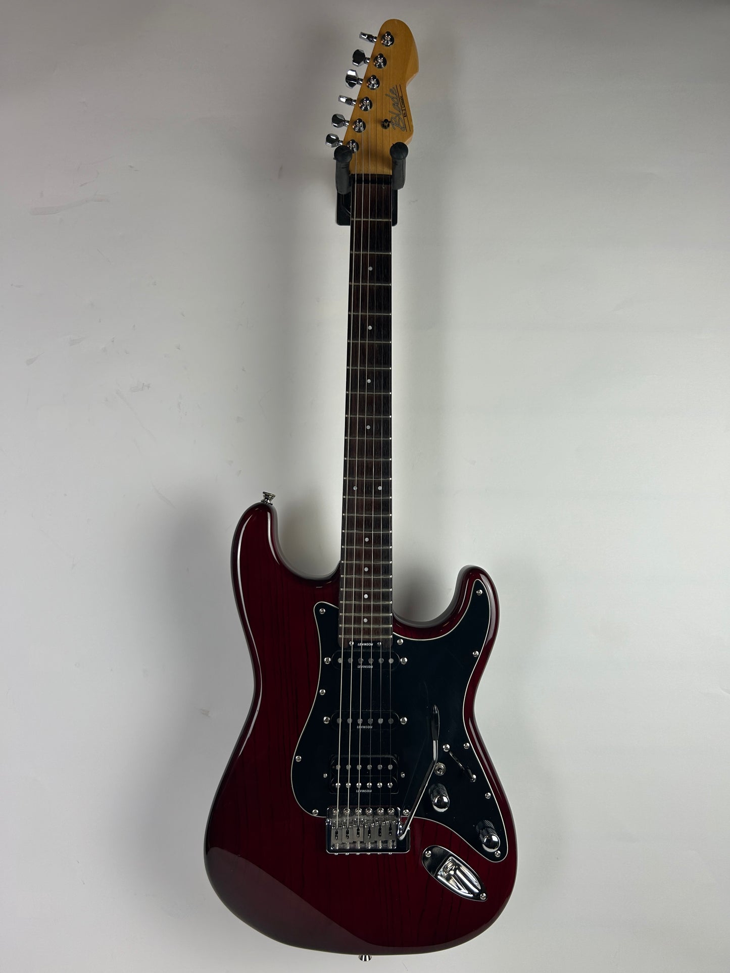 Levinson Blade RH2 Classic, Red (Pre-Owned)