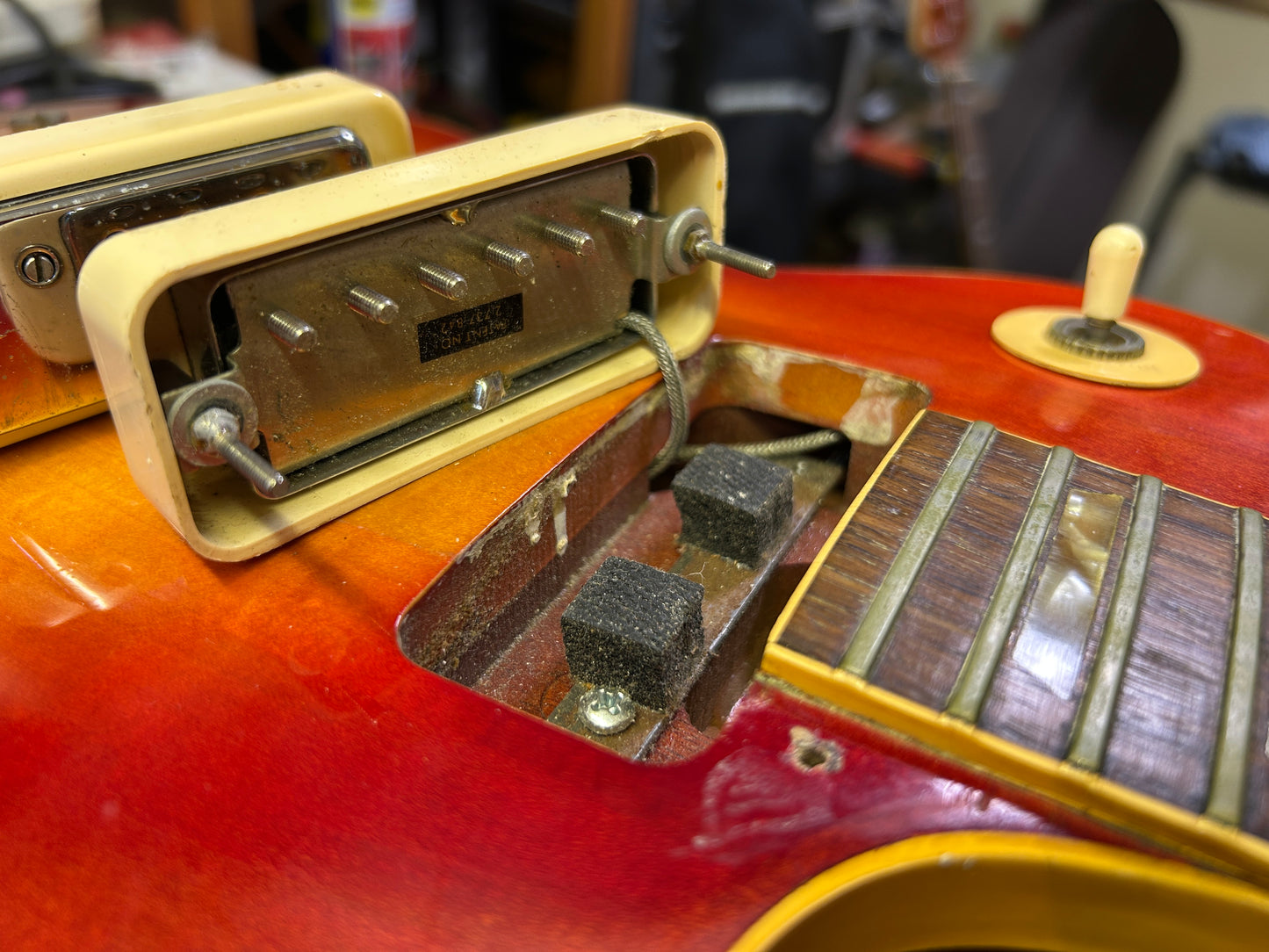 Gibson Les Paul Deluxe (1973), Cherry Sunburst (Pre-Owned)