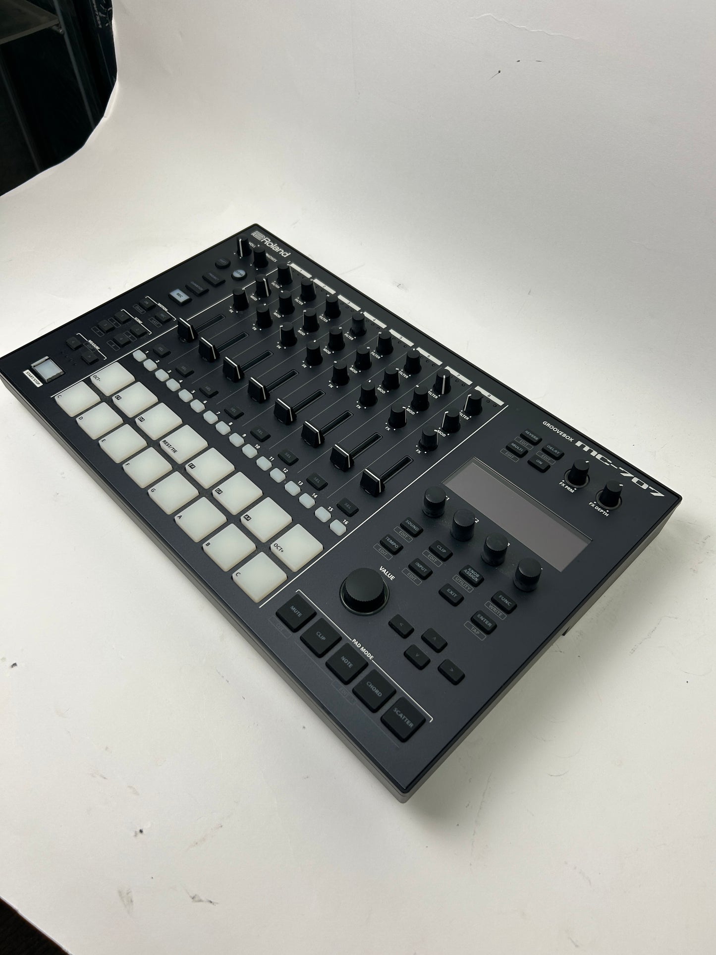 Roland MC707 Groovebox (Pre-Owned)