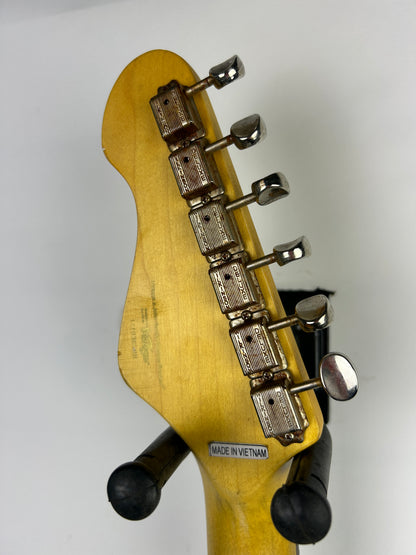 Vintage V6HMRLB Distressed Laguna Blue (Pre-Owned)