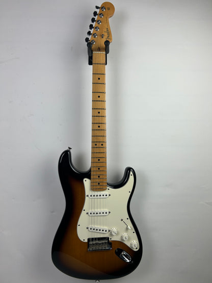 Fender American Standard Stratocaster (2007), Maple Fingerboard, 3-Color Sunburst (Pre-Owned)