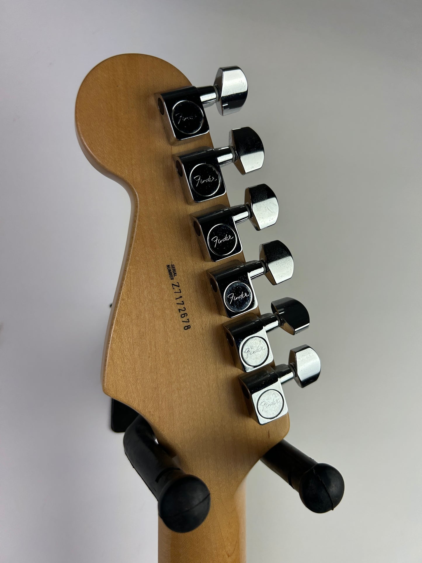 Fender American Standard Stratocaster (2007), Maple Fingerboard, 3-Color Sunburst (Pre-Owned)