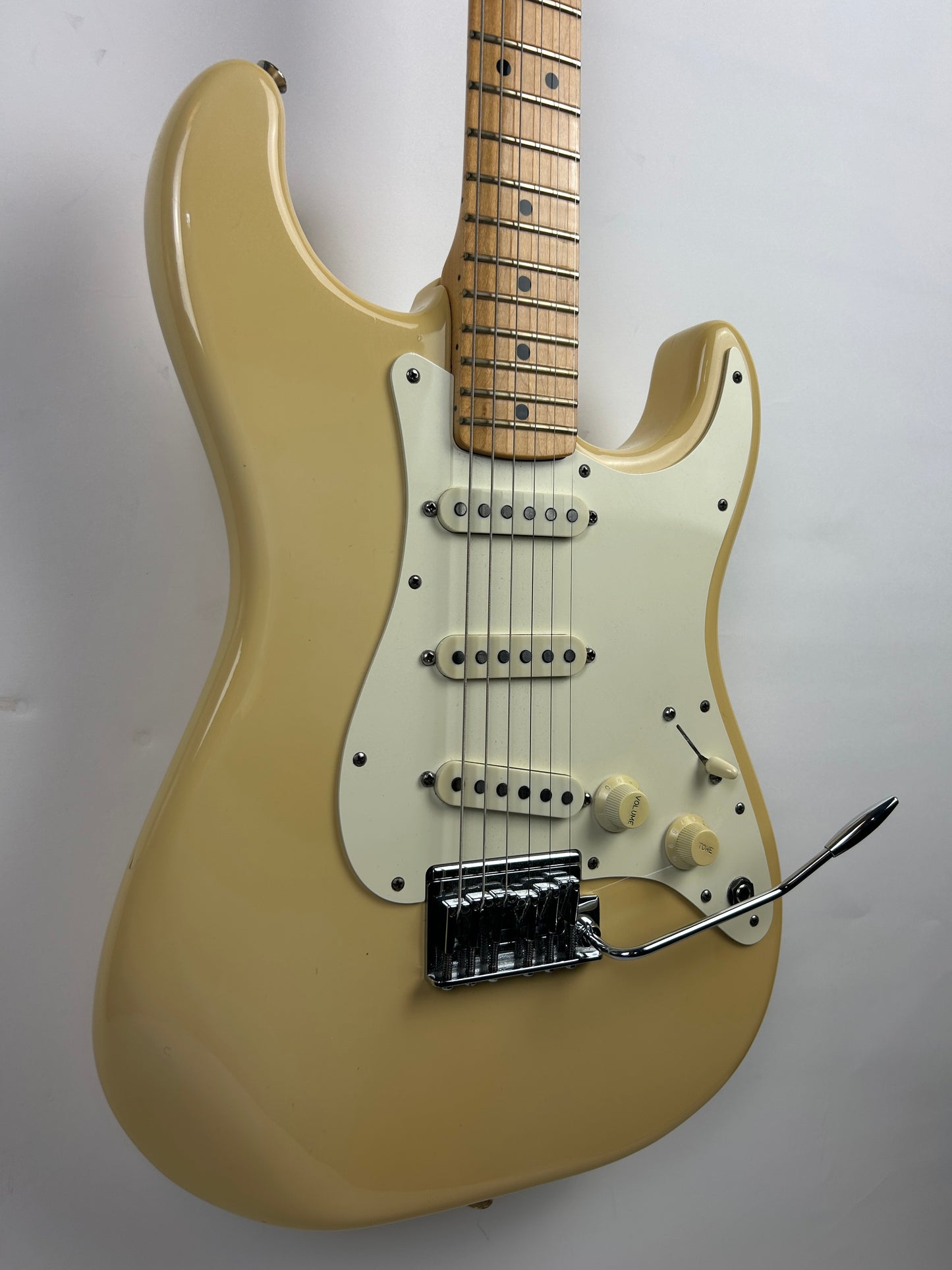Fender American Standard Stratocaster Two Knob (1983), Ivory (Pre-Owned)