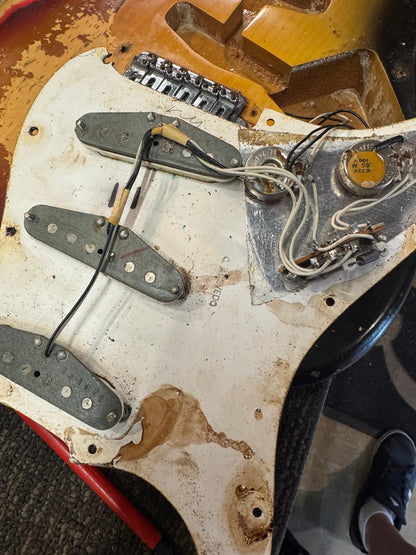 Fender American Standard Stratocaster (1974), 3-Tone Sunburst (Pre-Owned)