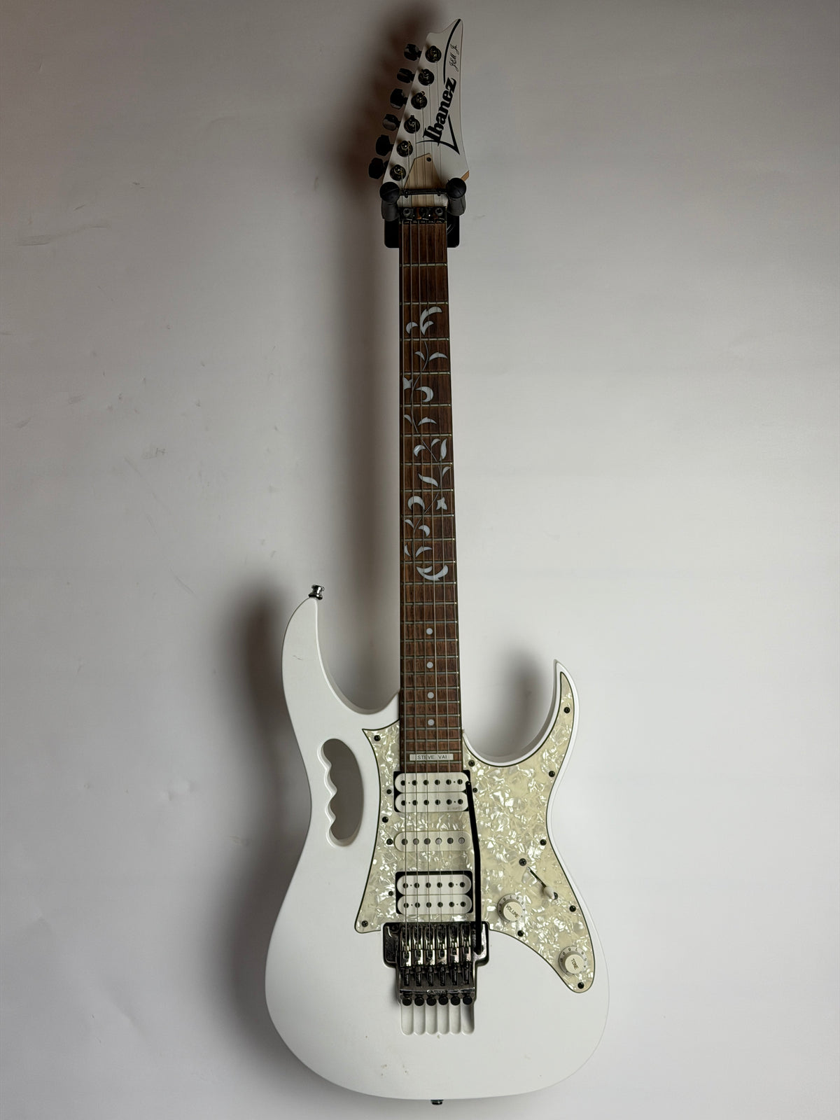 Ibanez JEM555 Steve Vai Signature White Electric Guitar (Pre-Owned)