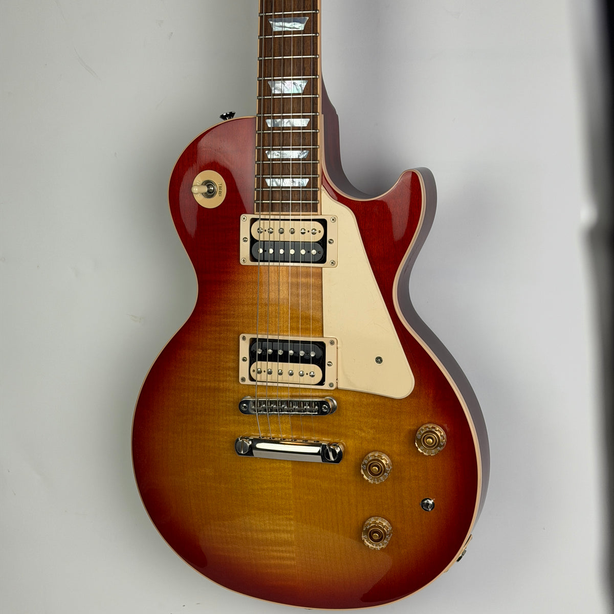 Gibson Les Paul Classic 100th Anniversary Edition (2015) Heritage Cherry Sunburst with Kluson Tuners (Pre-Owned)
