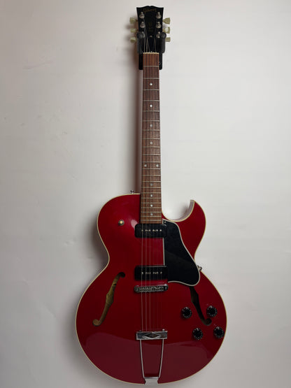 Gibson ES135 (2001) Semi-Hollow Electric Guitar, Red (Pre-Owned)