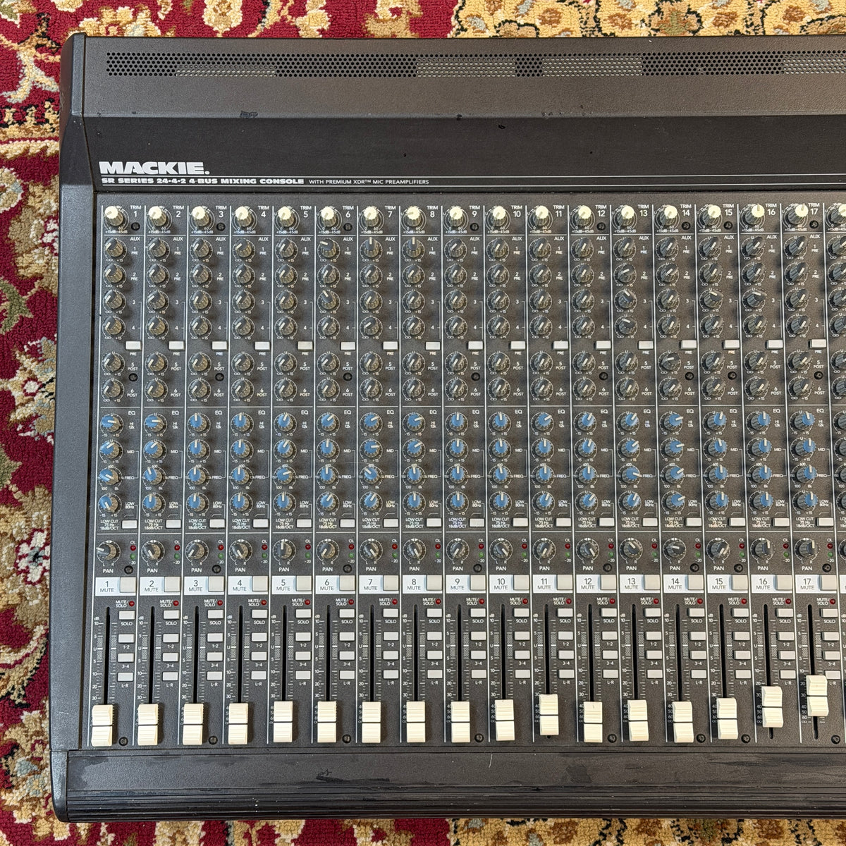 Mackie SR24-4-VLZ Pro 24-Channel 4-Bus Analogue Mixing Console (Pre-Owned)