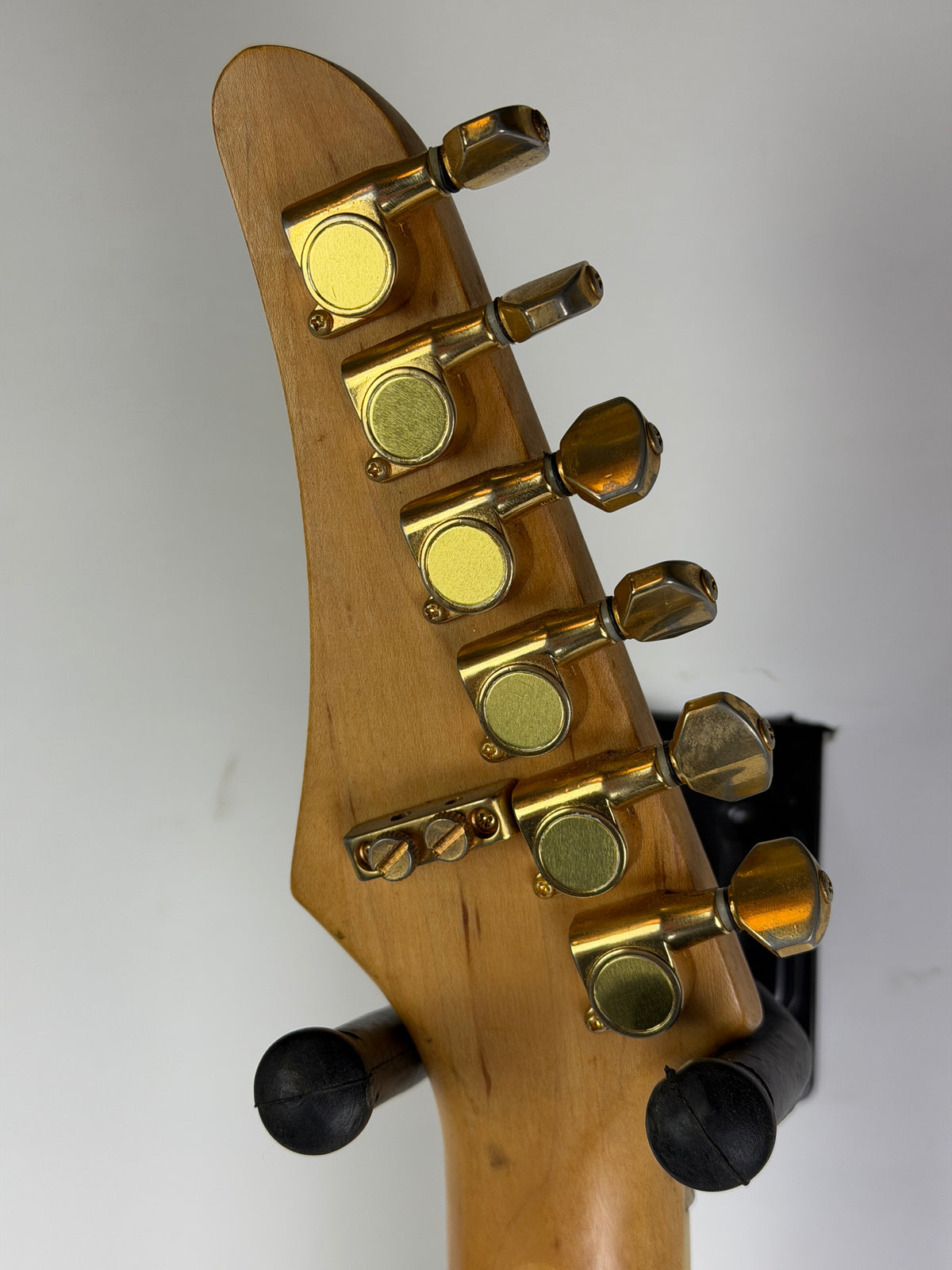 Samick YR660 Super Strat, Trans Red (Pre-Owned)