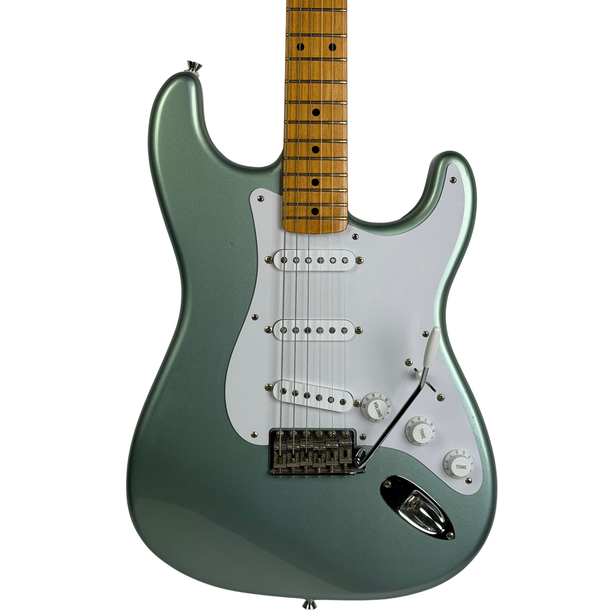 Fender AVRI American Vintage '57 Stratocaster Reissue (2001), Ice Blue Metallic (Pre-Owned)