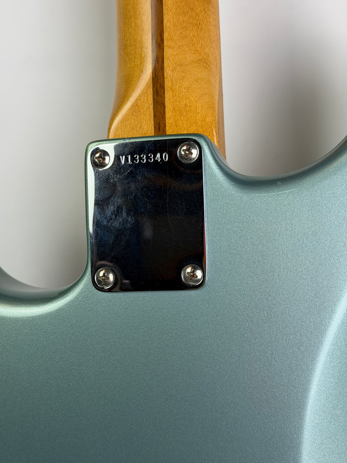 Fender AVRI American Vintage '57 Stratocaster Reissue (2001), Ice Blue Metallic (Pre-Owned)