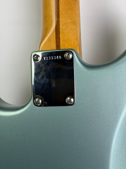 Fender AVRI American Vintage '57 Stratocaster Reissue (2001), Ice Blue Metallic (Pre-Owned)