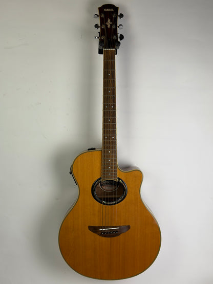 Yamaha APX700 NT Natural Cutaway Electro-Acoustic Guitar (Pre-Owned)