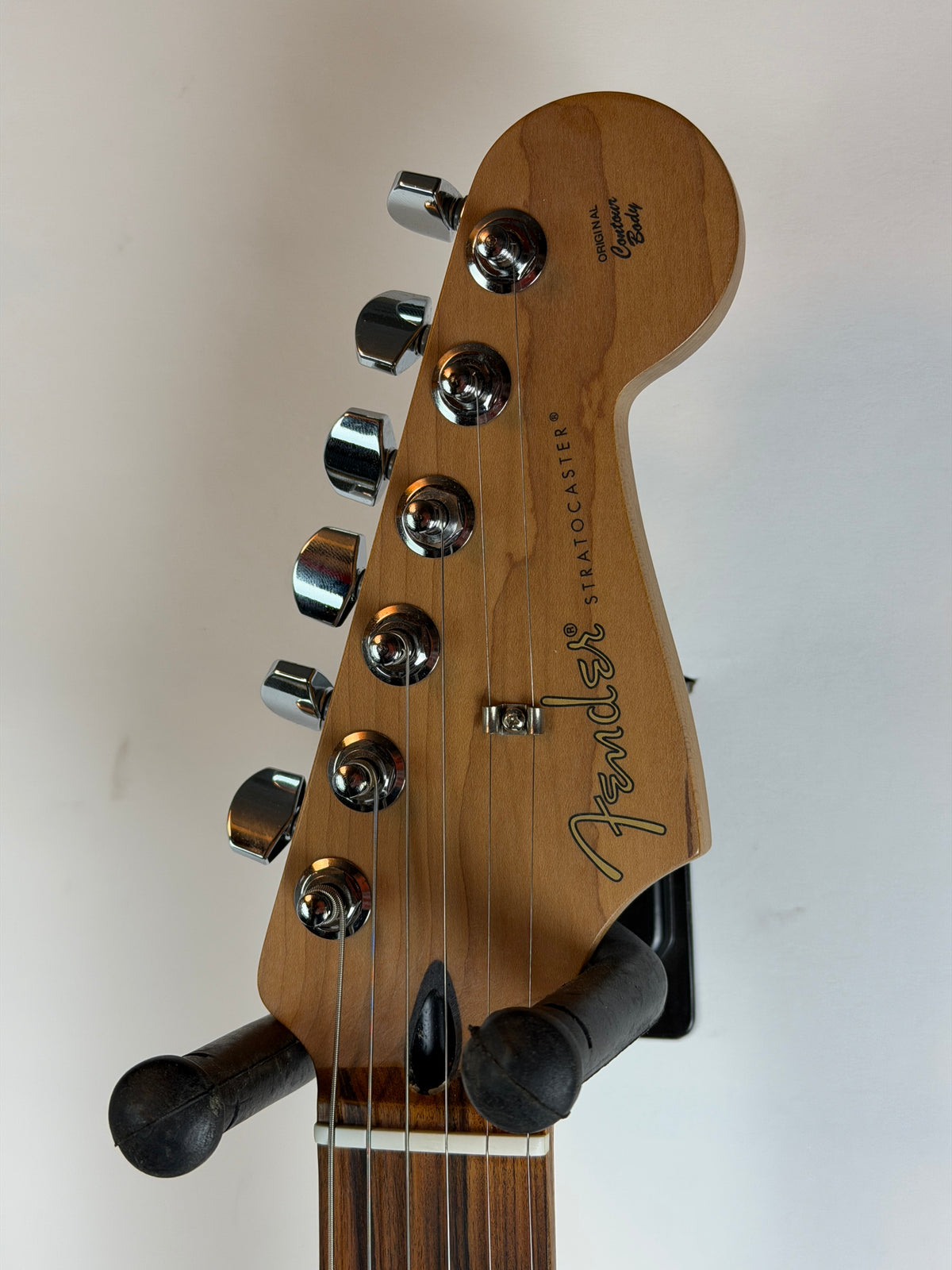 Fender Limited Edition Player Stratocaster, Roasted Maple Neck, Pau Ferro Fingerboard, Black (Pre-Owned)