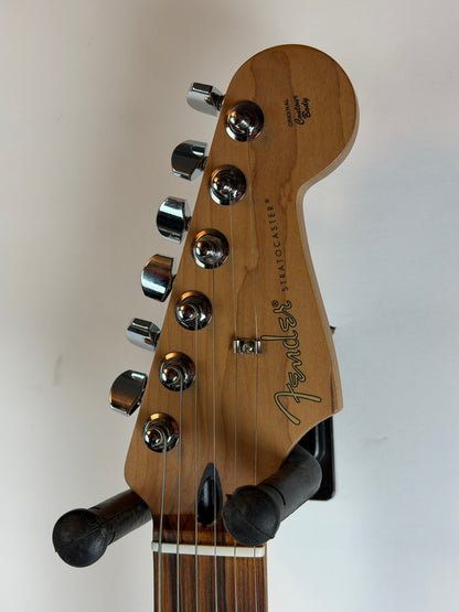 Fender Limited Edition Player Stratocaster, Roasted Maple Neck, Pau Ferro Fingerboard, Black (Pre-Owned)